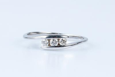 Bague en or blanc 2