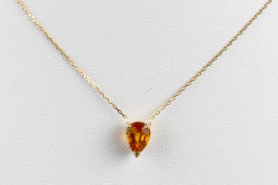 Collier et pendentif saphir de couleur orange rouge en or jaune 18 carats 2