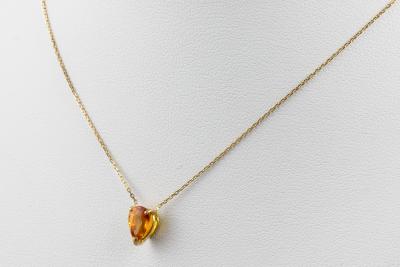 Collier et pendentif saphir de couleur orange rouge en or jaune 18 carats 2