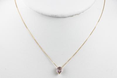 Collier et pendentif saphir de couleur violet clair en or jaune 18 carats 2