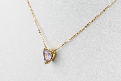 Collier et pendentif saphir de couleur violet clair en or jaune 18 carats 2