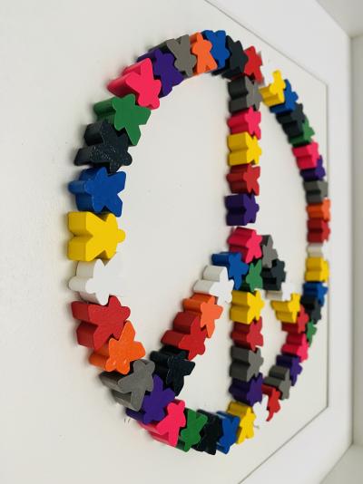 Andrea Van Der Hoeven - Peace and Meeples - Technique mixte sur bois 2
