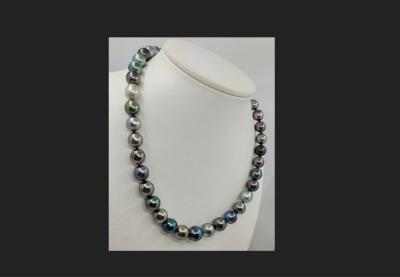 Exceptionnel collier de 41 grosses perles naturelles de Tahiti multicolores de 8,5 à 12 mm, 2