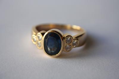 Bague saphir et diamants 2