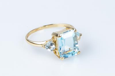 Bague aigue-marine en or jaune 18 carats 2