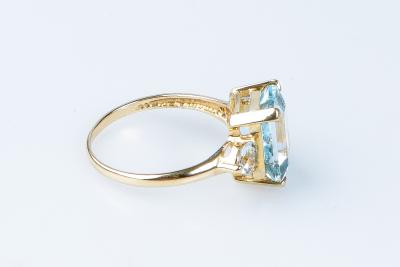 Bague aigue-marine en or jaune 18 carats 2