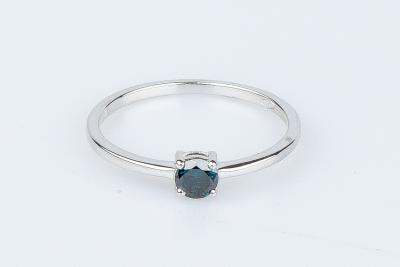 Bague solitaire diamant fancy blue en or blanc 18 carats 2