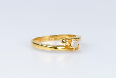 Bague solitaire en or jaune 18 carats 2