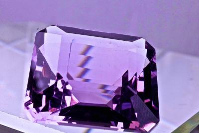 Améthyste du Brésil violet rose, royale AAA de 5.32 carats certifiée. 2