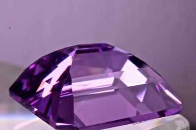 Améthyste du Brésil violet rose, royale AAA de 5.32 carats certifiée. 2