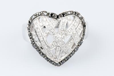 Bague coeur diamant en or blanc 18 carats ornée de 77 diamants 2