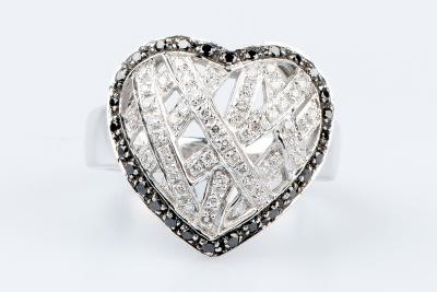 Bague coeur diamant en or blanc 18 carats ornée de 77 diamants 2
