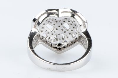 Bague coeur diamant en or blanc 18 carats ornée de 77 diamants 2