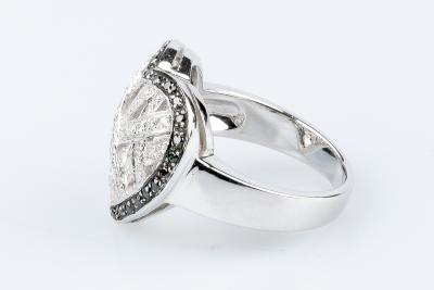 Bague coeur diamant en or blanc 18 carats ornée de 77 diamants 2