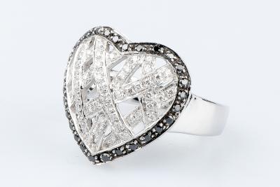 Bague coeur diamant en or blanc 18 carats ornée de 77 diamants 2