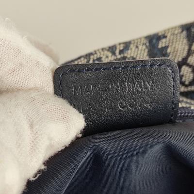 CHRISTIAN DIOR Sac bandoulière Saddle en toile et cuir. 2