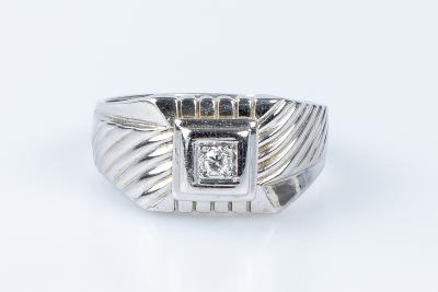 Chevalière diamant en or blanc 18 carats 2