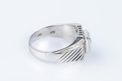 Chevalière diamant en or blanc 18 carats 2
