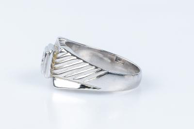 Chevalière diamant en or blanc 18 carats 2