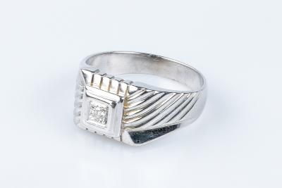 Chevalière diamant en or blanc 18 carats 2