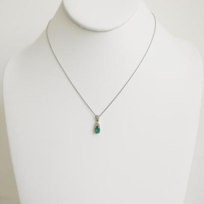 18 kt. White gold - Necklace with pendant - 0.73 ct Emerald 2