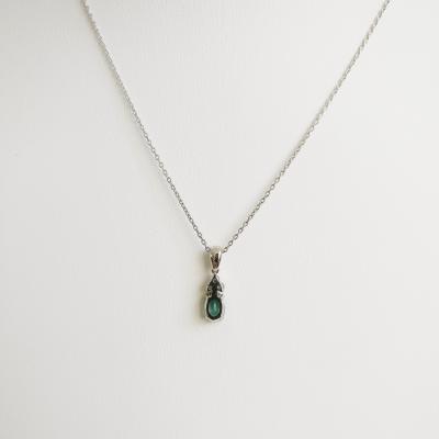 18 kt. White gold - Necklace with pendant - 0.73 ct Emerald 2