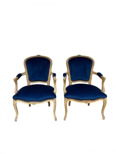 2 Fauteuils style Louis XV en velours bleu 2