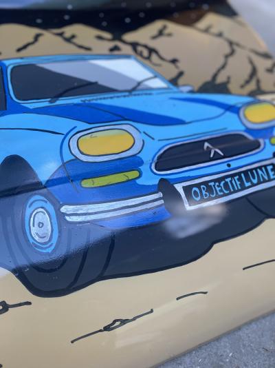 Vinc - Tintin Citroën Ami 8 on the Moon 2