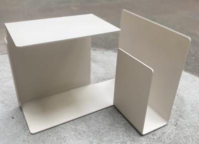Konstantin Grcic  - paire de tables d’appoint 2