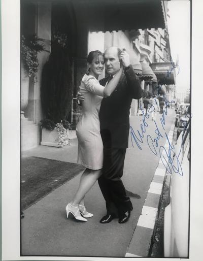 Gérard Fouquet – Robert Duvall danse un tango avec sa femme, Paris 1987 – Photographie : tirage & autographe original d’époque 2