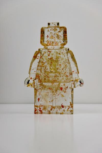 Vincent SABATIER - Roboclusion Vuitton Or, 2021, Résine et inclusion 2