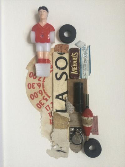 Thierry Ferdinand RAYON - Yes Baby, 2020, Composition à la figurine de baby foot, 2020 - Collage signé 2
