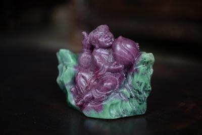 La Jouvence (sculpture en rubis sur zoïsite) - XXème siècle -  Asie 2