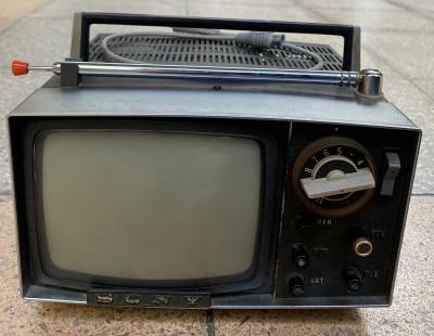Sony TV vintage Model 5-303M 1964 2
