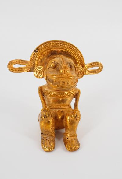 COLOMBIE Civilisation Taïrona - Shaman assis - Statuette en or tumbago 2