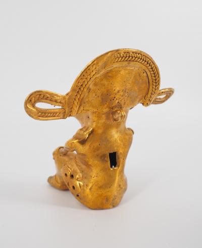 COLOMBIE Civilisation Taïrona - Shaman assis - Statuette en or tumbago 2