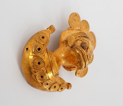 COLOMBIE Civilisation Taïrona - Femme aux spirales - Statuette en or tumbago 2