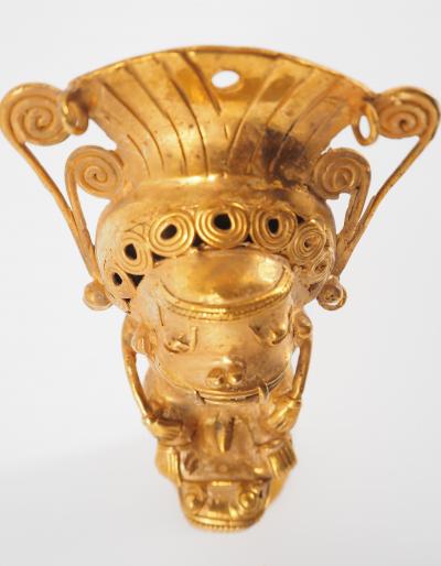 COLOMBIE Civilisation Taïrona - Chaman méditant - Statuette en or tumbago 2