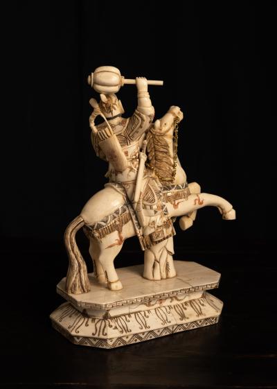Prêt à combattre III, sculpture(s) en os (marqueterie -, Asie 2
