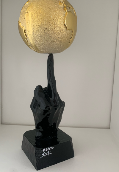 Santicri - The Gold World, 2012 - Résine 2