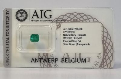Emeraude naturel 0.75 ct certifié AIG Anvers 2