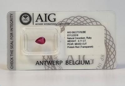 Rubis naturel 0.71 ct certifié AIG Anvers 2