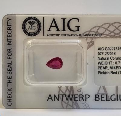 Rubis naturel 0.71 ct certifié AIG Anvers 2