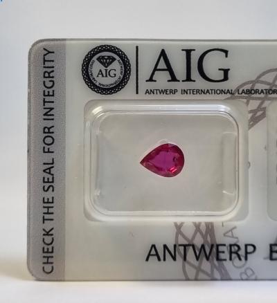 Rubis naturel 0.79 ct certifié AIG Anvers 2