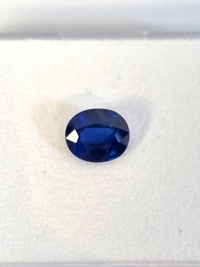 Saphir naturel 1.47 ct certifié AIG Anvers 2