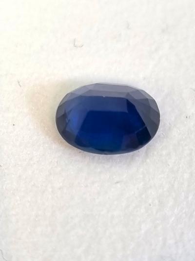 Saphir naturel 1.47 ct certifié AIG Anvers 2
