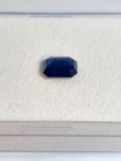 Saphir naturel 1.90 ct certifié AIG Anvers 2