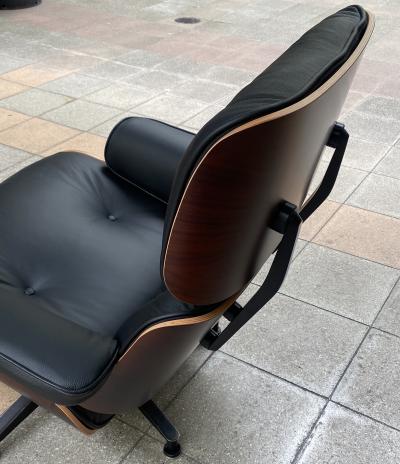 Charles Eames - Lounge Chair et son ottoman - Edition Herman Miller USA - 2009 2