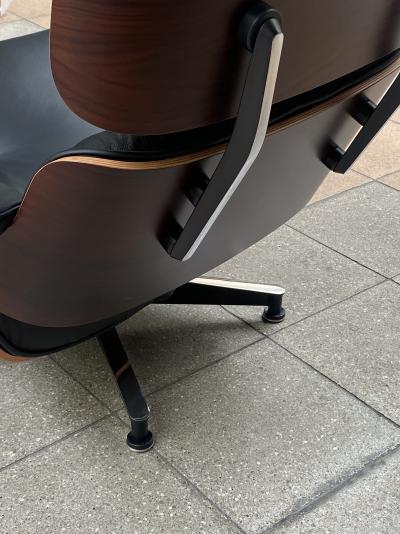 Charles Eames - Lounge Chair et son ottoman - Edition Herman Miller USA - 2009 2