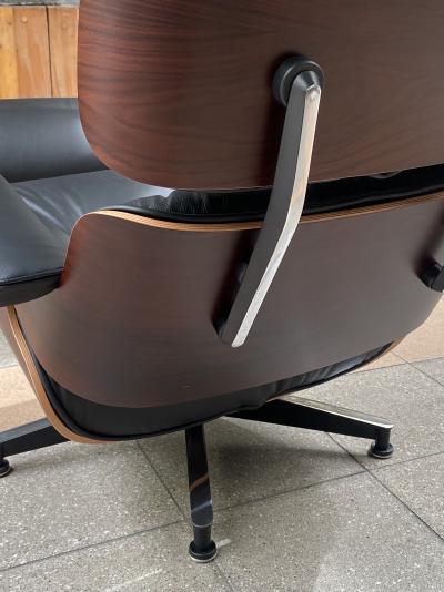 Charles Eames - Lounge Chair et son ottoman - Edition Herman Miller USA - 2009 2